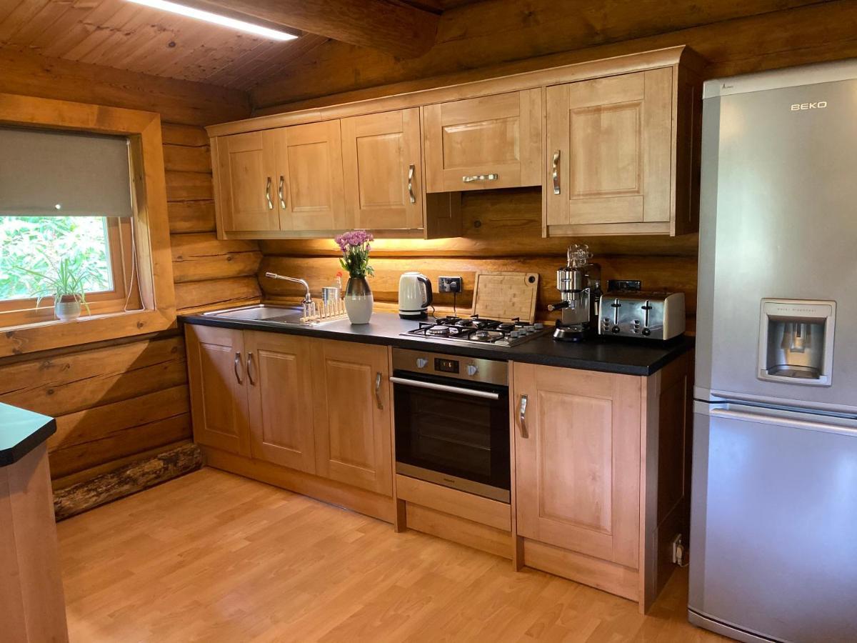 Log Home Village Ulverston Exterior photo